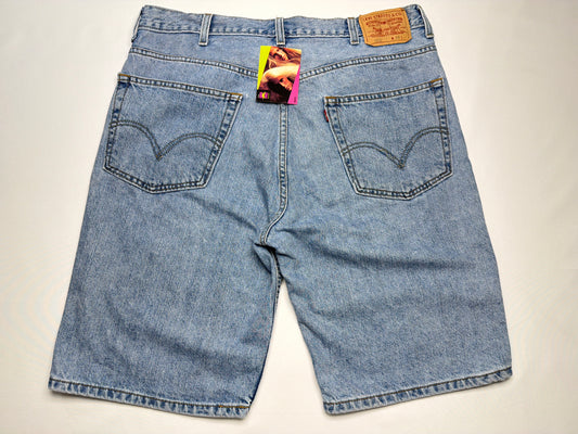 Vintage Y2K Red Tab Levi’s Denim Shorts