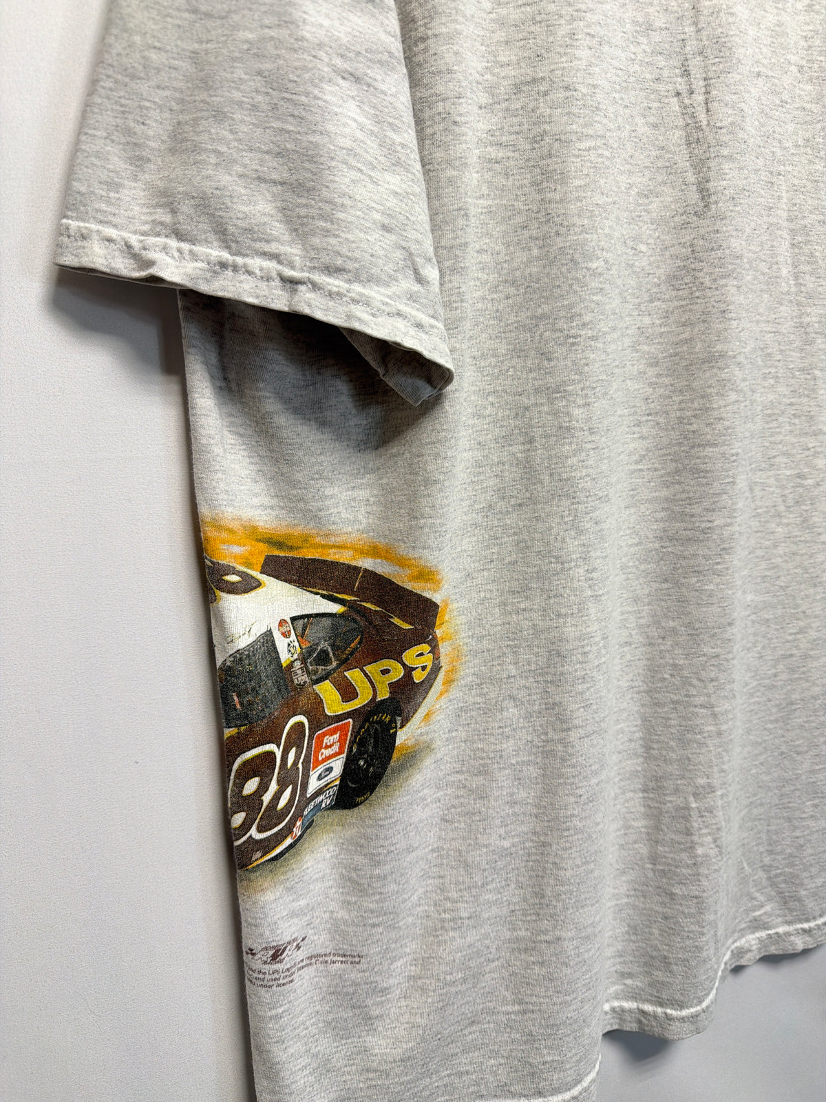 Vintage Y2K Dale Jarrett UPS NASCAR #88 T-Shirt