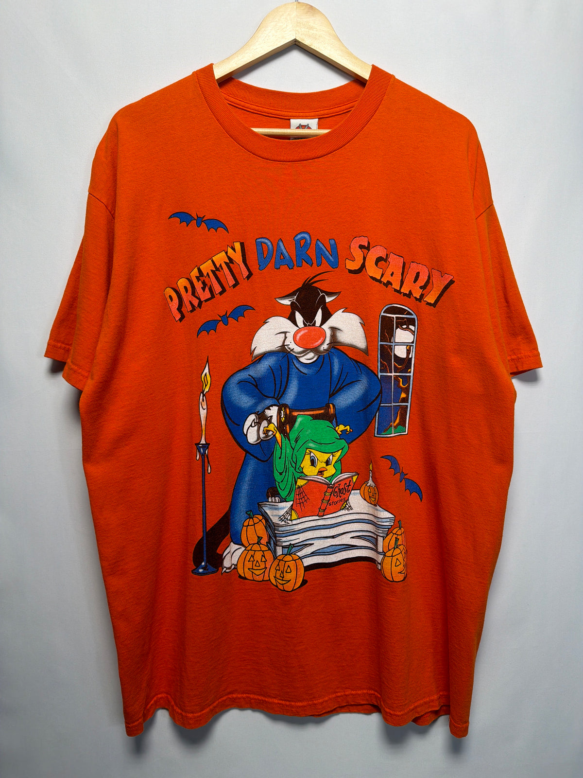 1998 Looney Tunes Pretty Darn Scary Halloween T-Shirt