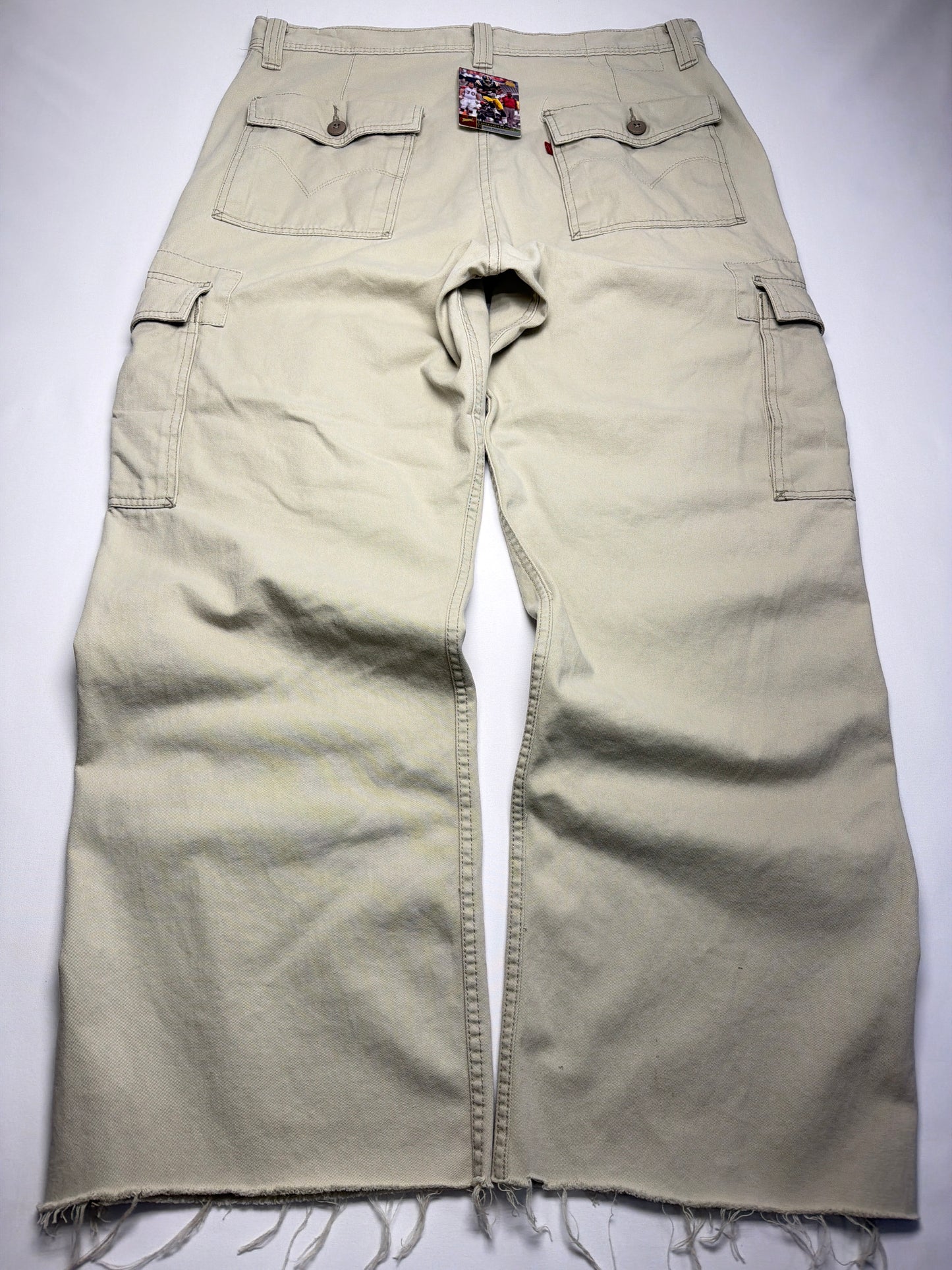 Vintage Y2K Levi’s Baggy Khaki Cargo Pants