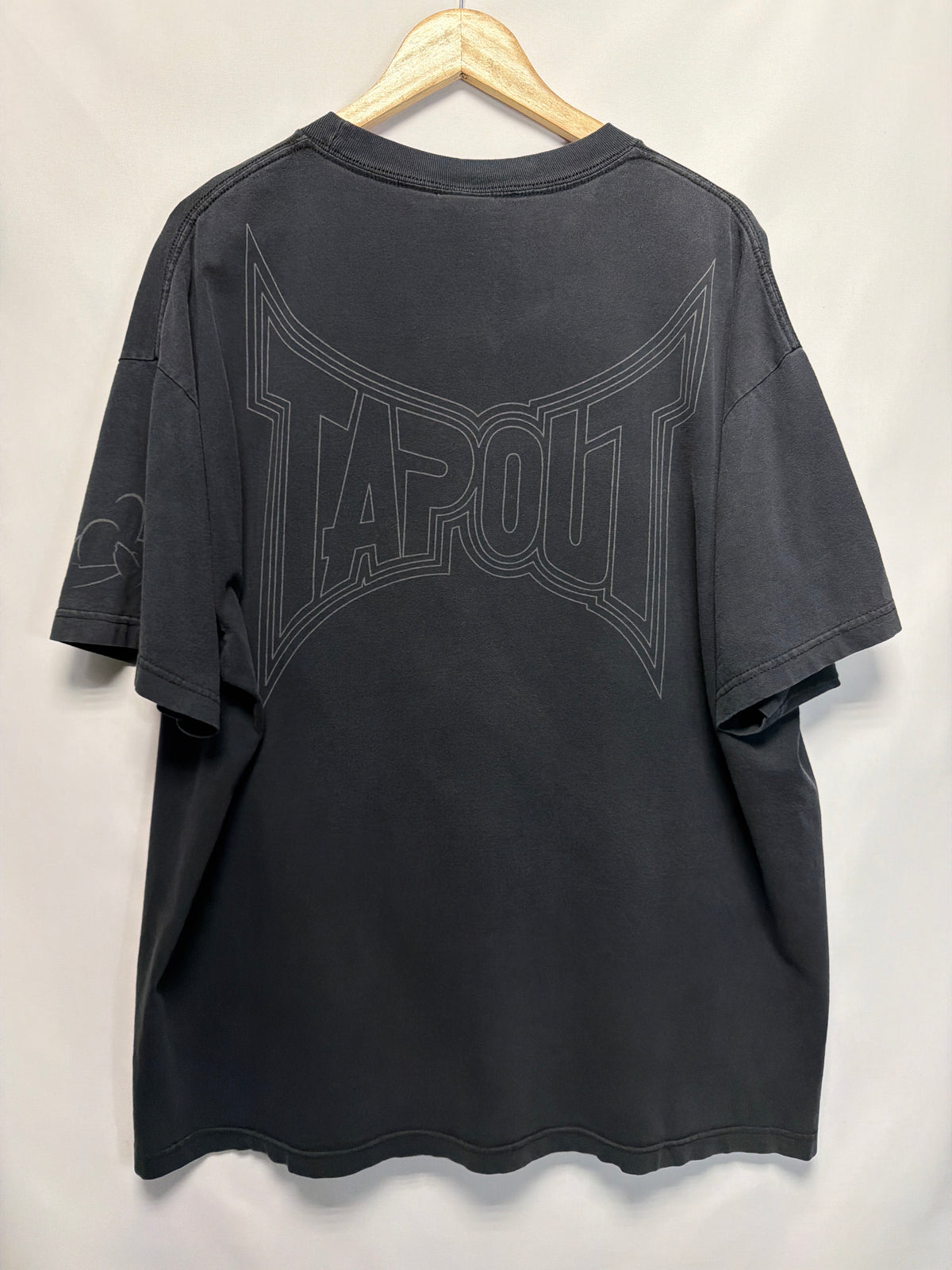 Vintage Y2K Tapout MMA T-Shirt