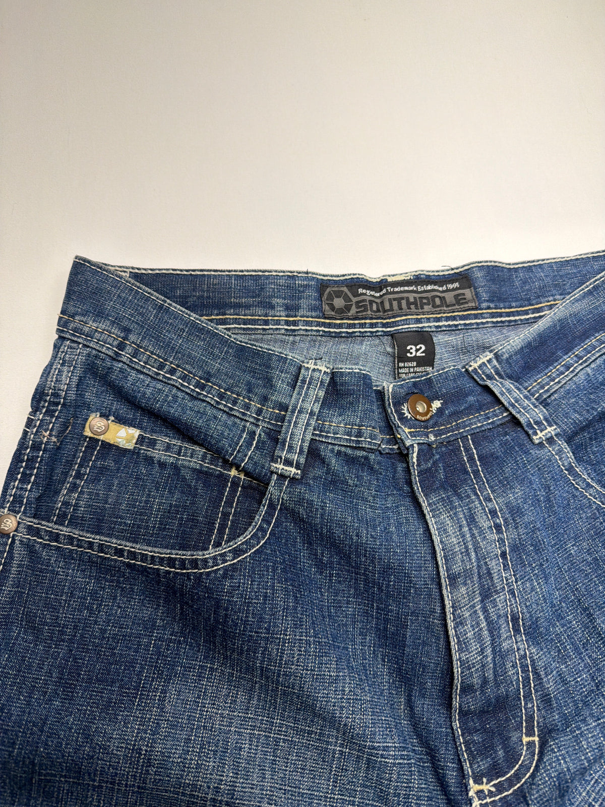 Vintage Y2K SouthPole Gold Tab Baggy Denim Shorts