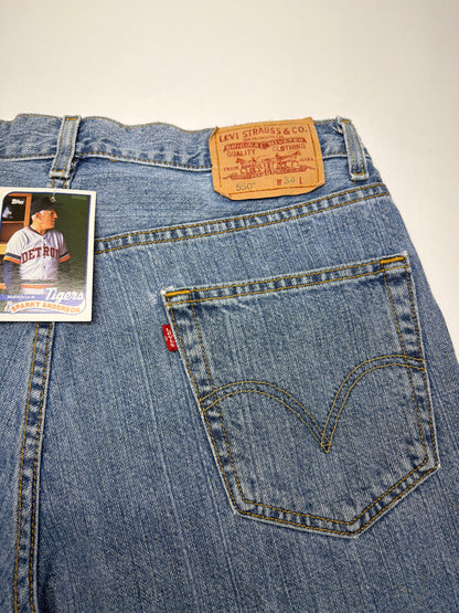 Vintage Y2K Red Tab Levi’s Denim Shorts