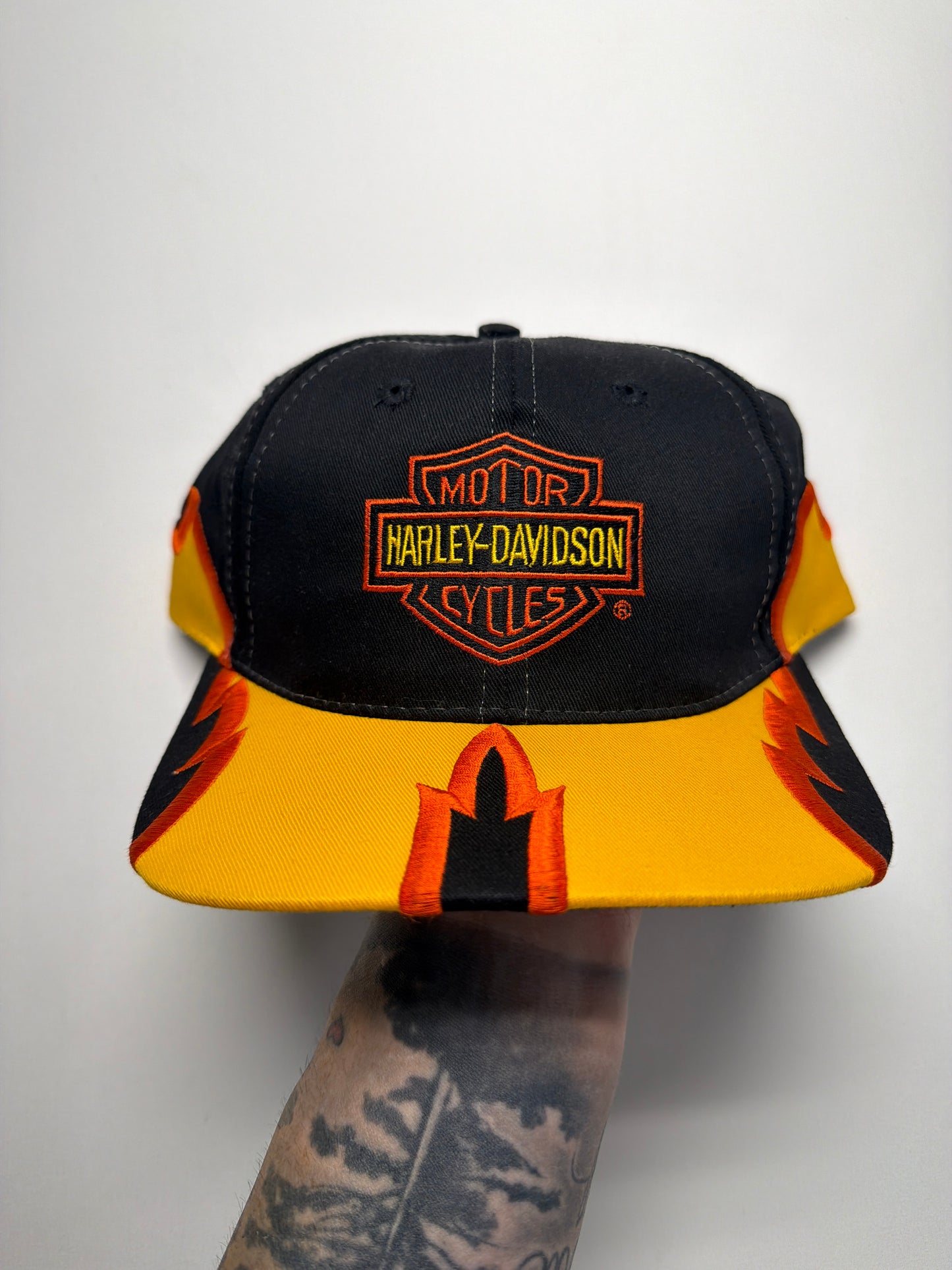 Vintage NWT Harley Davidson Embroidered Flames SnapBack