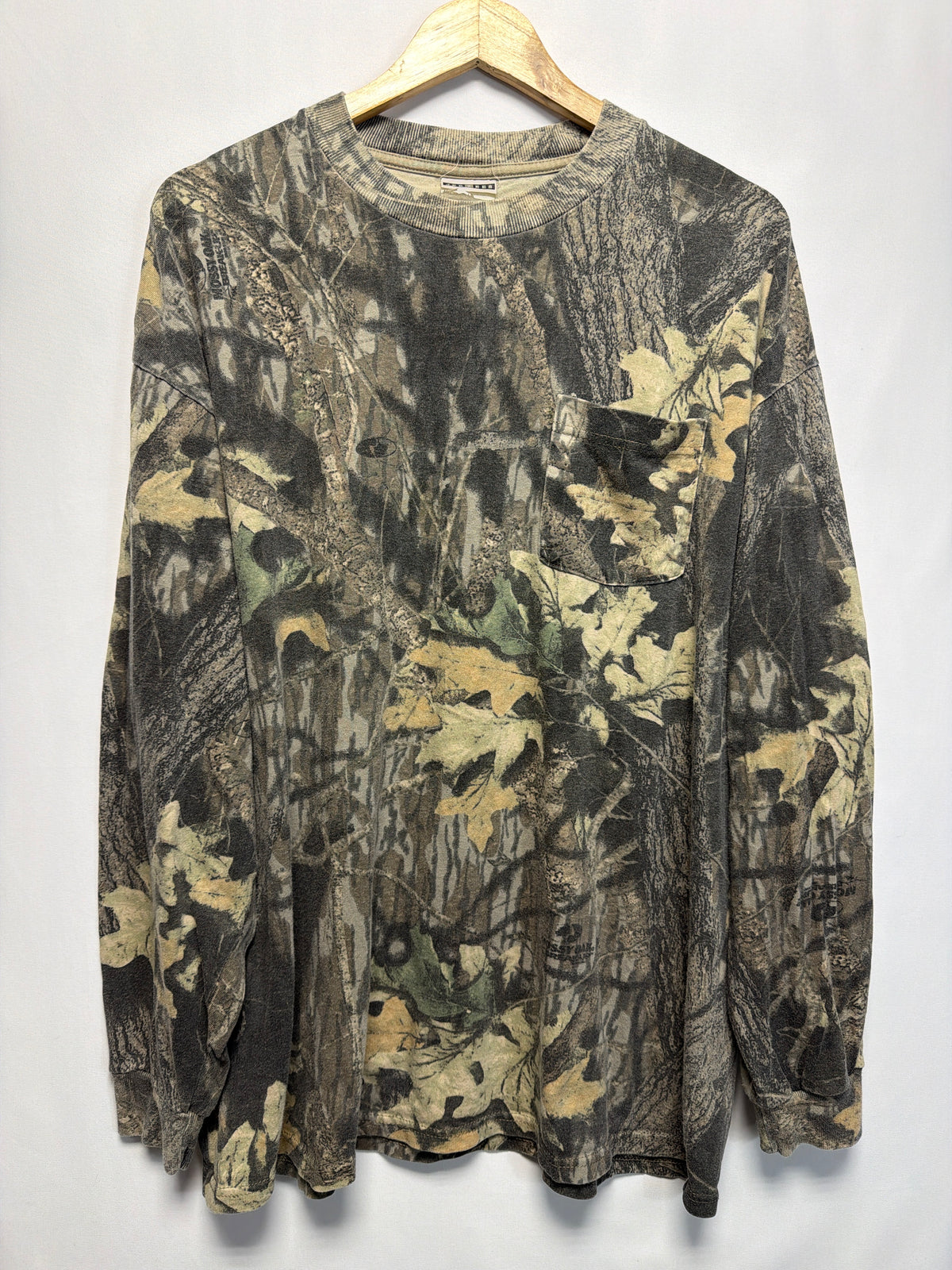Vintage Jerzees Mossy Oak Camo Long Sleeve Pocket T-Shirt