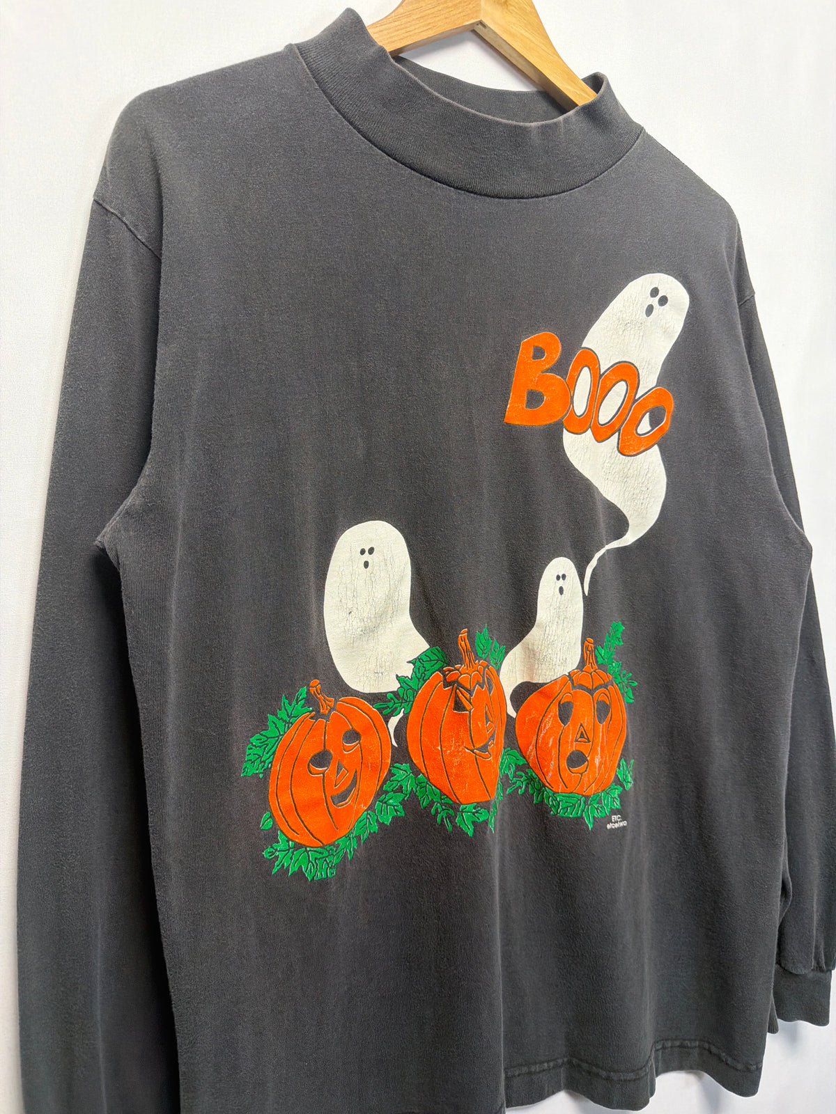 Vintage Ghosts & Pumpkins Halloween Long Sleeve T-Shirt