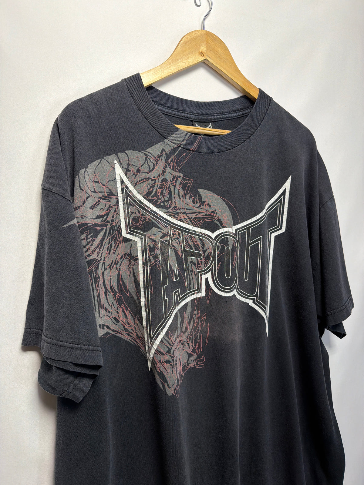 Vintage Y2K Tapout MMA T-Shirt