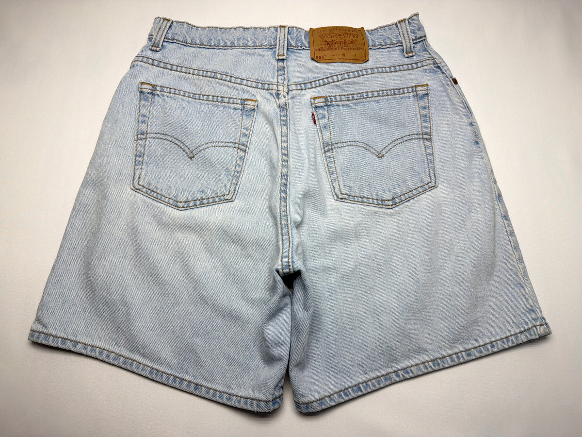 Vintage Y2K Light Wash Levi’s Denim Shorts