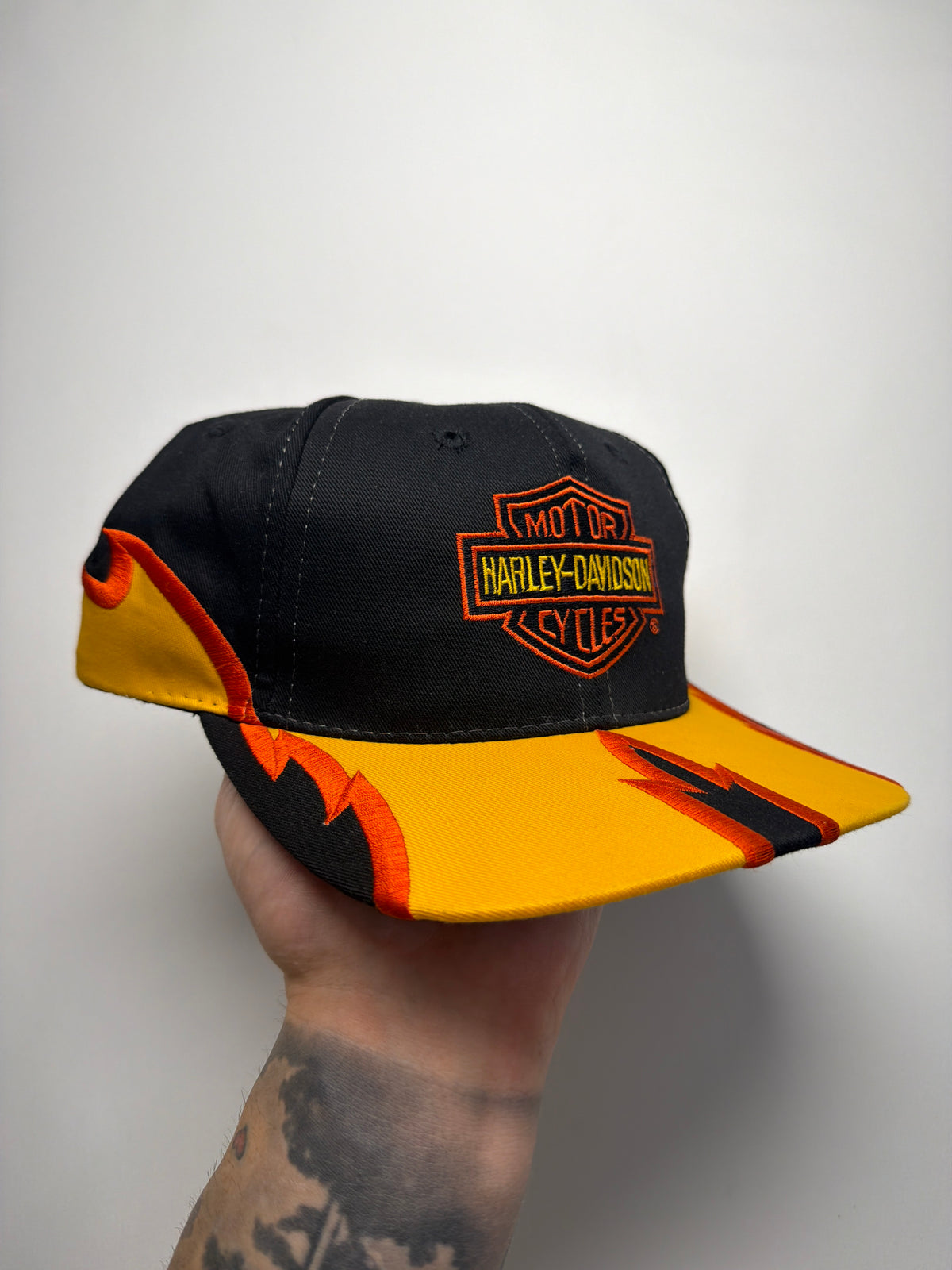 Vintage NWT Harley Davidson Embroidered Flames SnapBack