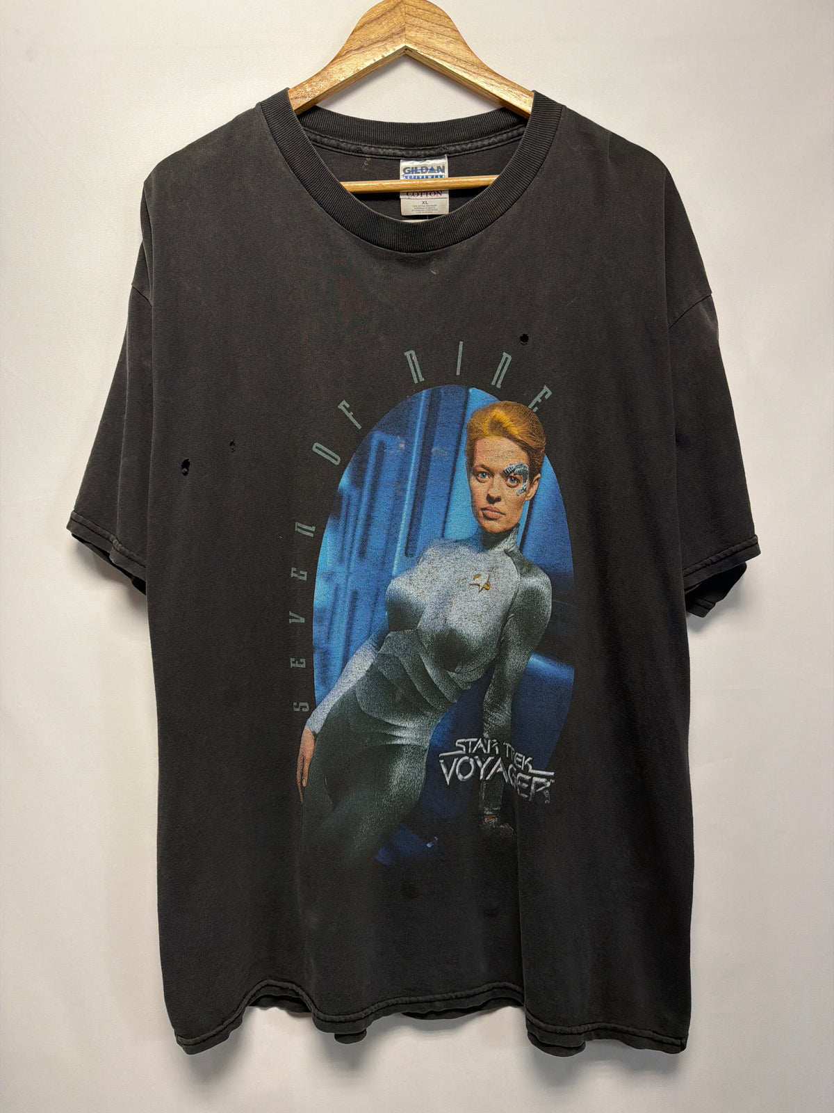 Vintage Star Trek Voyager T-Shirt
