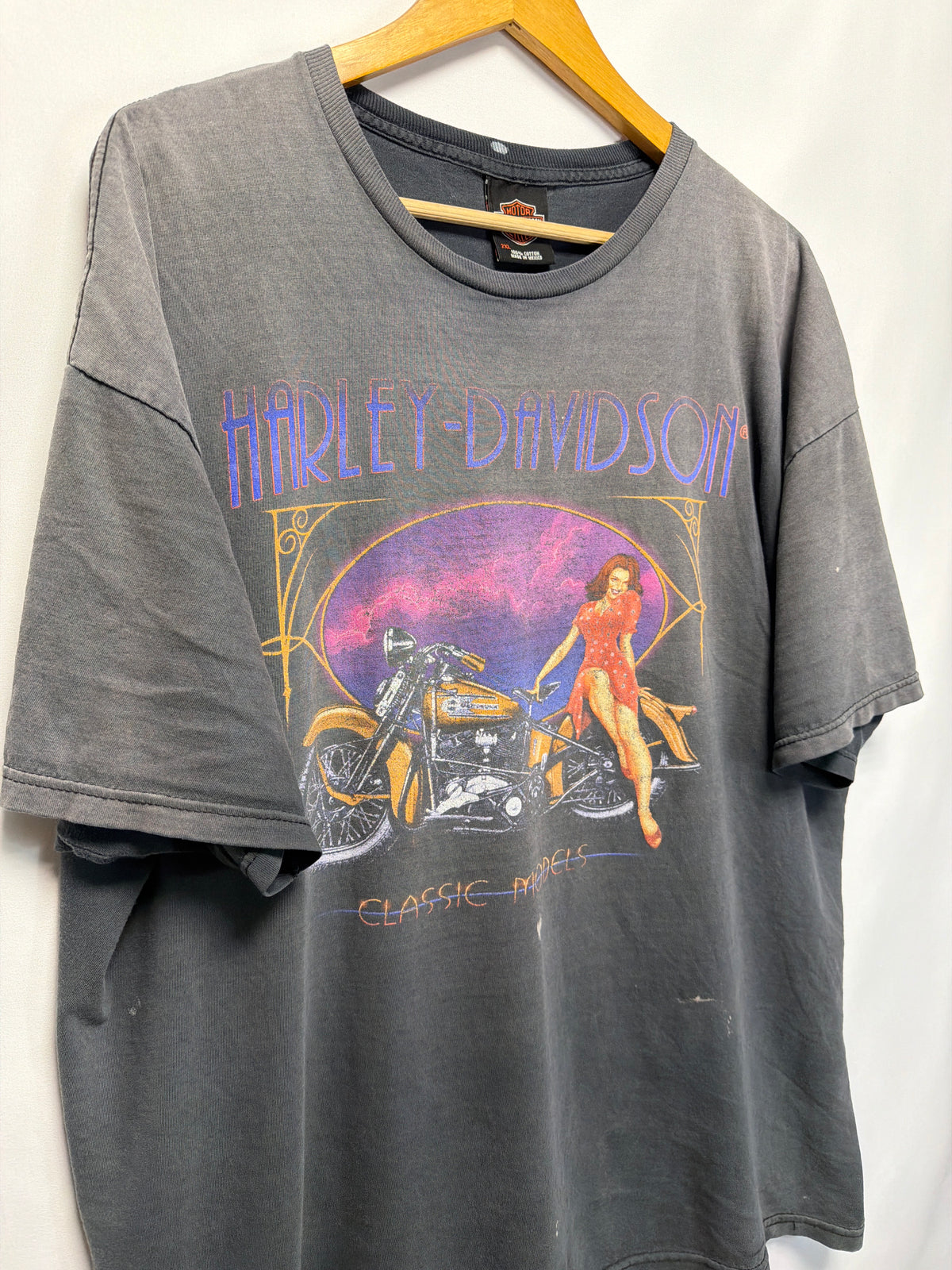 Vintage Y2K Harley Davidson Classic Models Faded T-Shirt